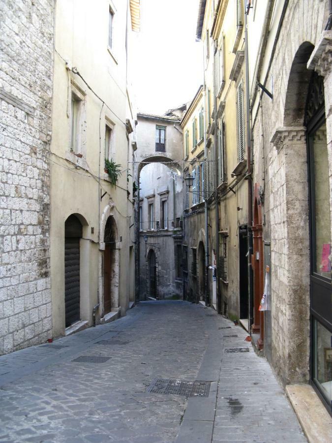Narni Charm Apartment ภายนอก รูปภาพ